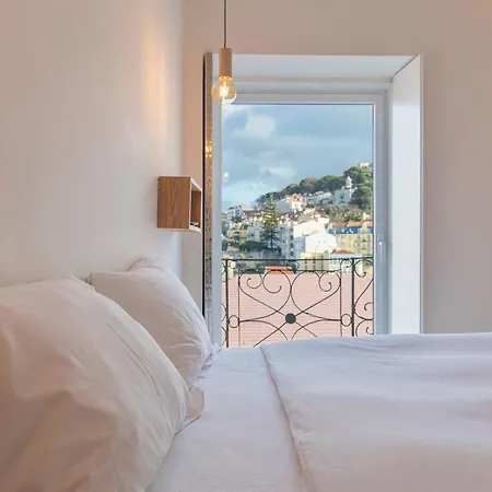 Lovelystay - With Castle View Apartmán