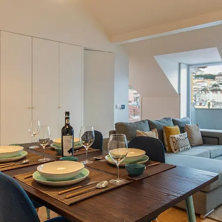 Lovelystay - With Castle View * Lisbon