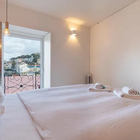 Appartamento Lovelystay - With Castle View *