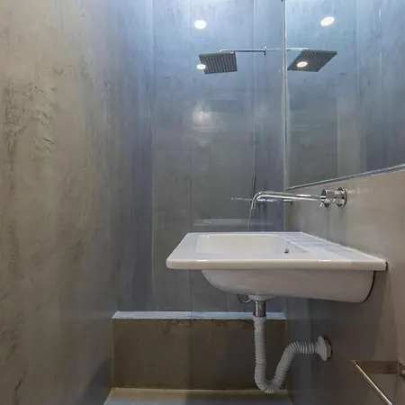 Appartamento Lovelystay - With Castle View Lisbona