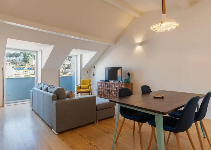 شقة Lovelystay - With Castle View