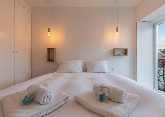 شقة Lovelystay - With Castle View