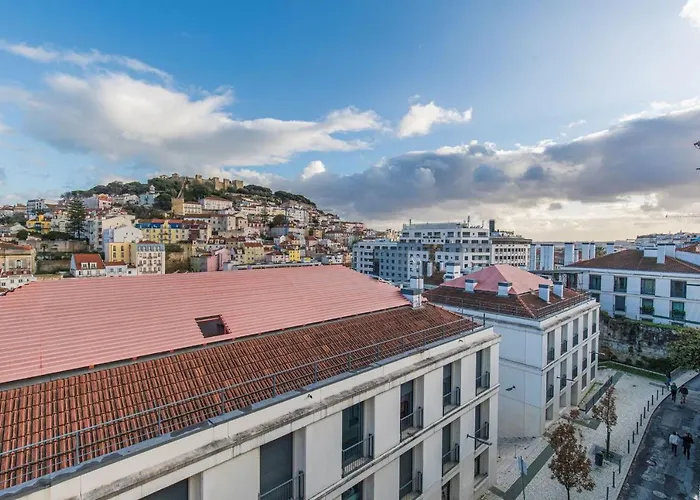 Lovelystay - With Castle View
