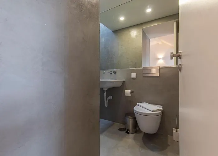 Lovelystay - With Castle View *